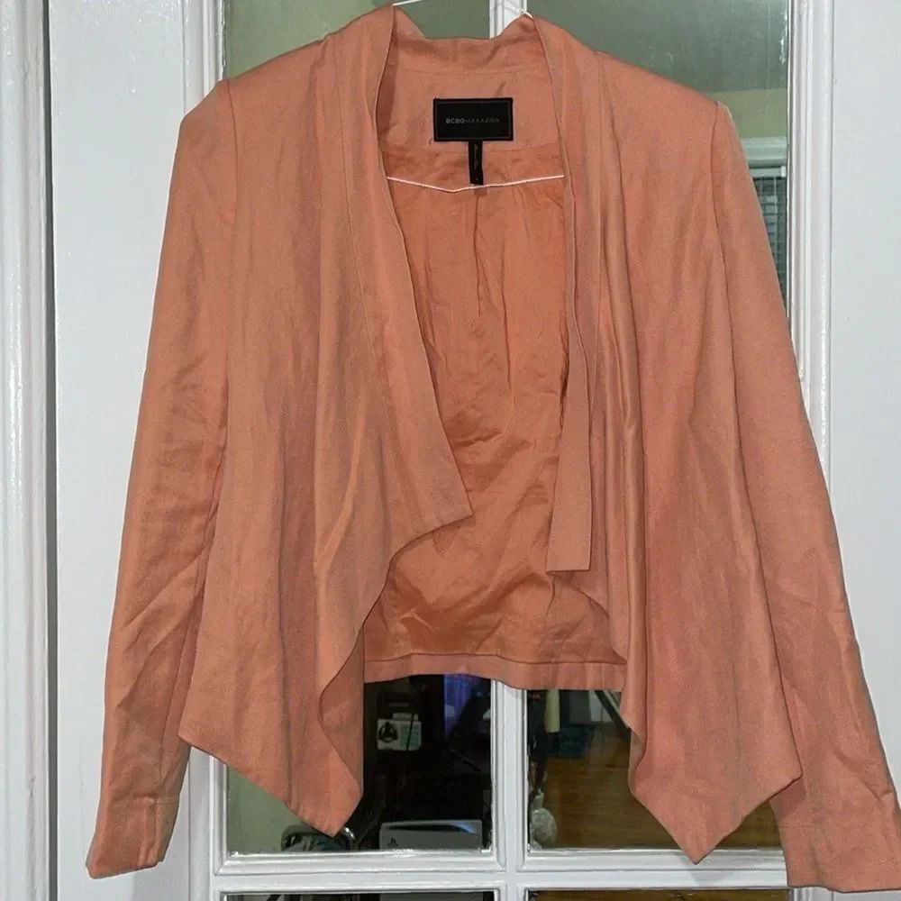 BCBGMaxAzaria Abree peach blush women’s open long sleeve suit jacket blazer